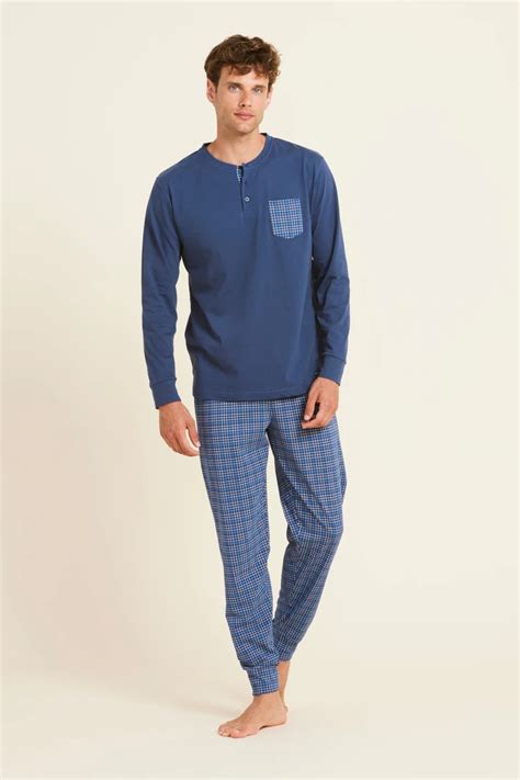 LOUNGEWEAR E PIGIAMI UOMO .